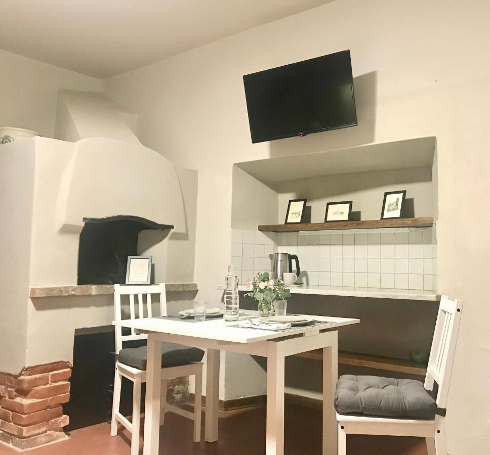 La Casa Nel Vicolo Lägenhet Altopascio Exteriör bild