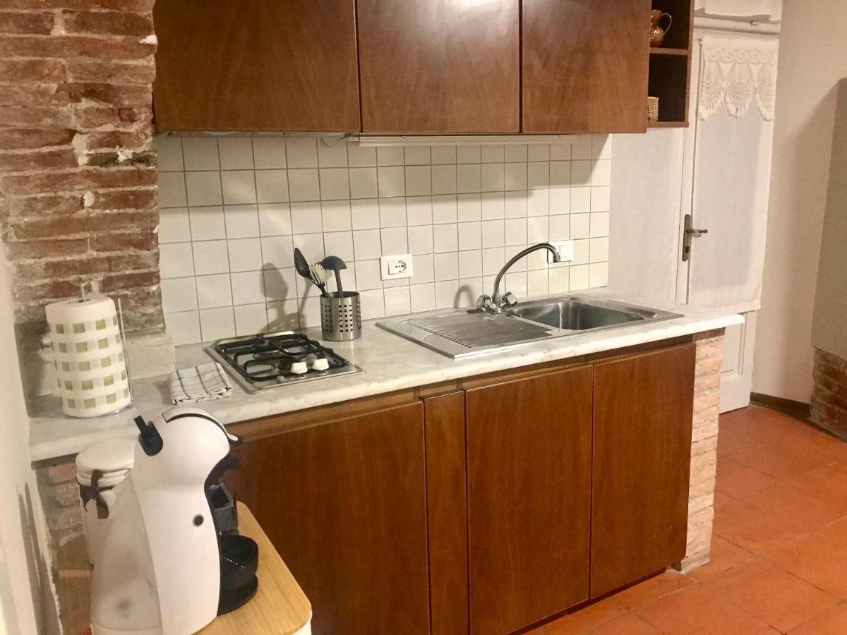 La Casa Nel Vicolo Lägenhet Altopascio Exteriör bild