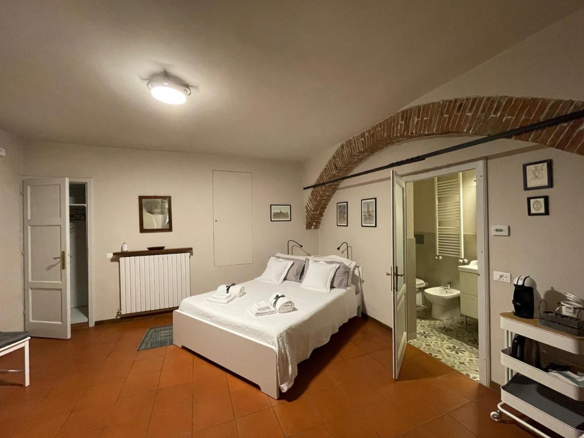 La Casa Nel Vicolo Lägenhet Altopascio Exteriör bild