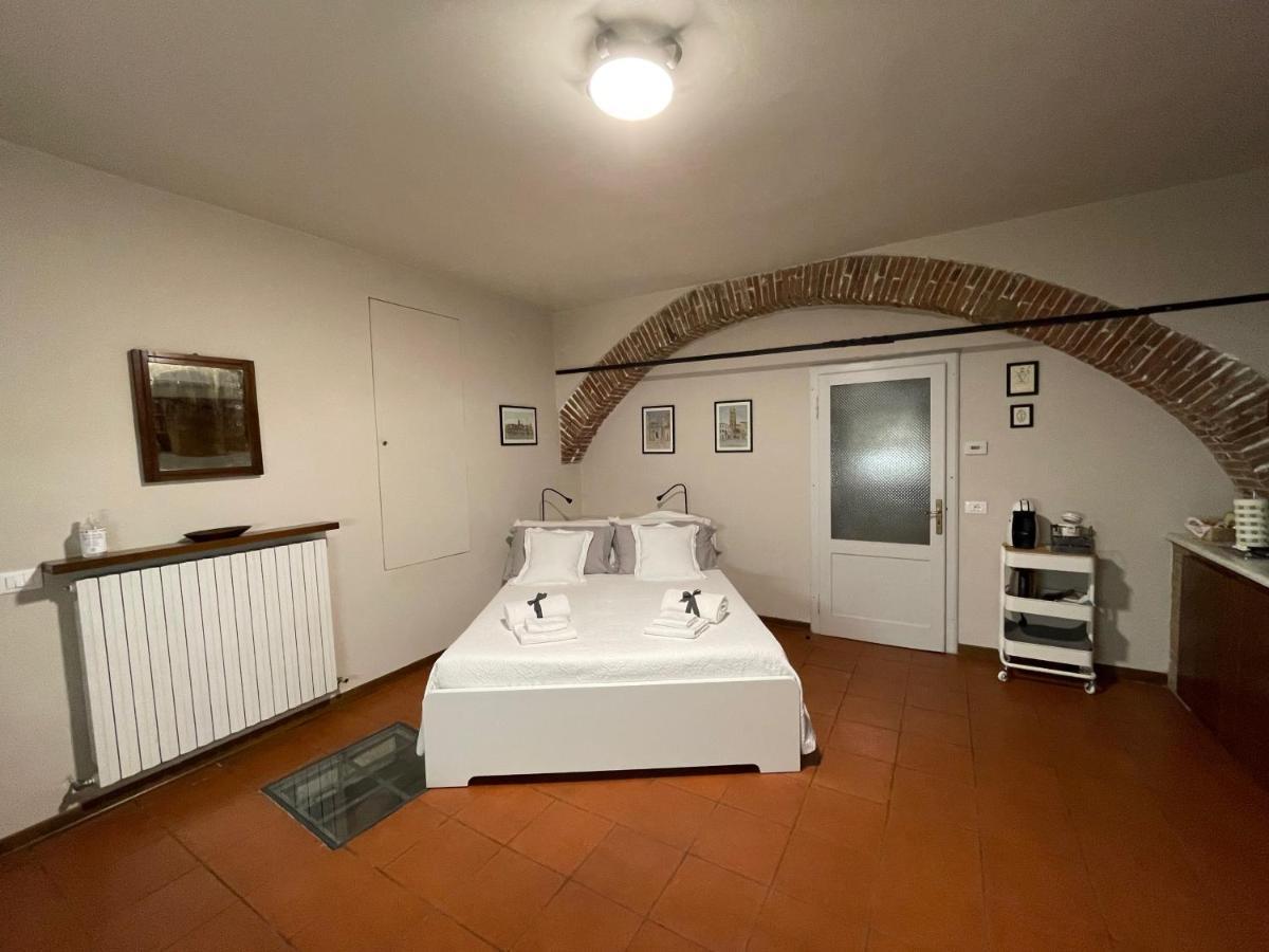 La Casa Nel Vicolo Lägenhet Altopascio Exteriör bild
