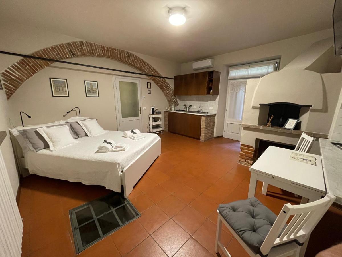 La Casa Nel Vicolo Lägenhet Altopascio Exteriör bild