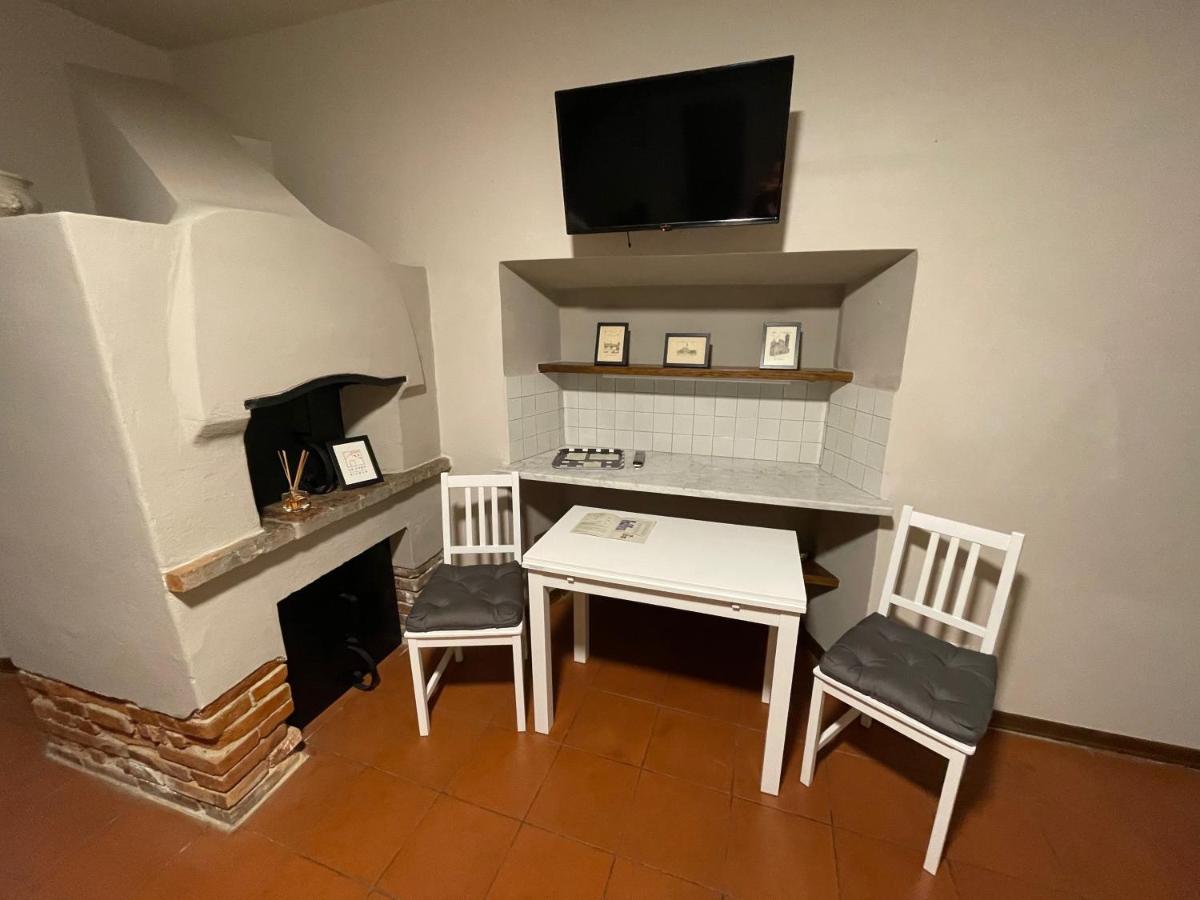 La Casa Nel Vicolo Lägenhet Altopascio Exteriör bild