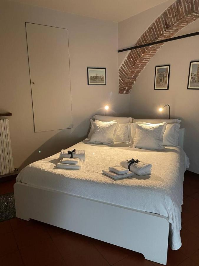 La Casa Nel Vicolo Lägenhet Altopascio Exteriör bild