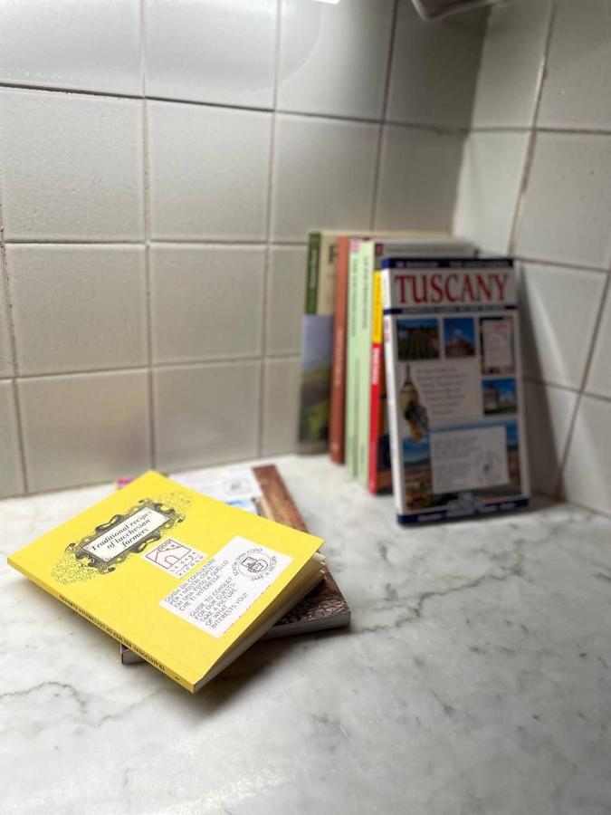 La Casa Nel Vicolo Lägenhet Altopascio Exteriör bild