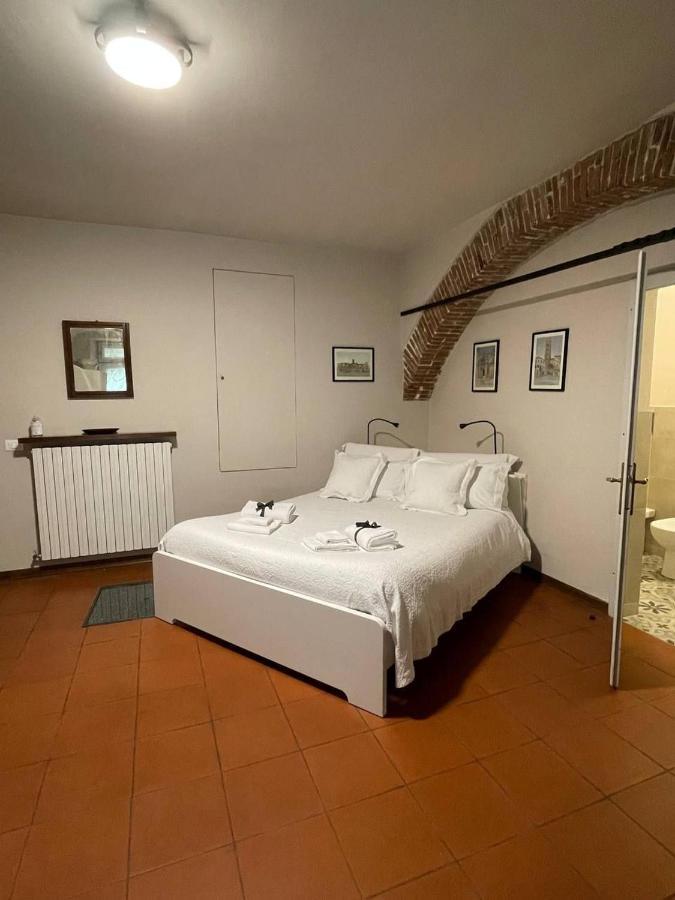 La Casa Nel Vicolo Lägenhet Altopascio Exteriör bild