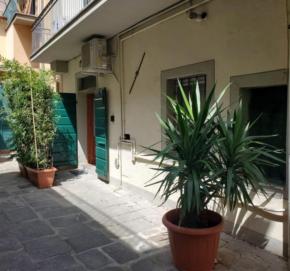 La Casa Nel Vicolo Lägenhet Altopascio Exteriör bild
